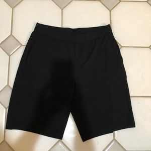 Eileen Fischer black walking shorts (medium)